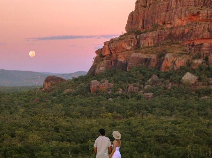 acenetworksllc | Sundown at Nawurlandja Lookout: Sunset Spectacle in Kakadu